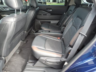 2023 Nissan Pathfinder Platinum 4WD