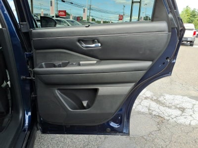 2023 Nissan Pathfinder Platinum 4WD