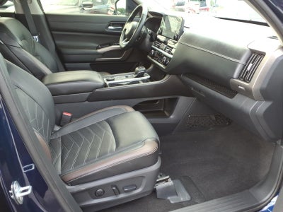 2023 Nissan Pathfinder Platinum 4WD