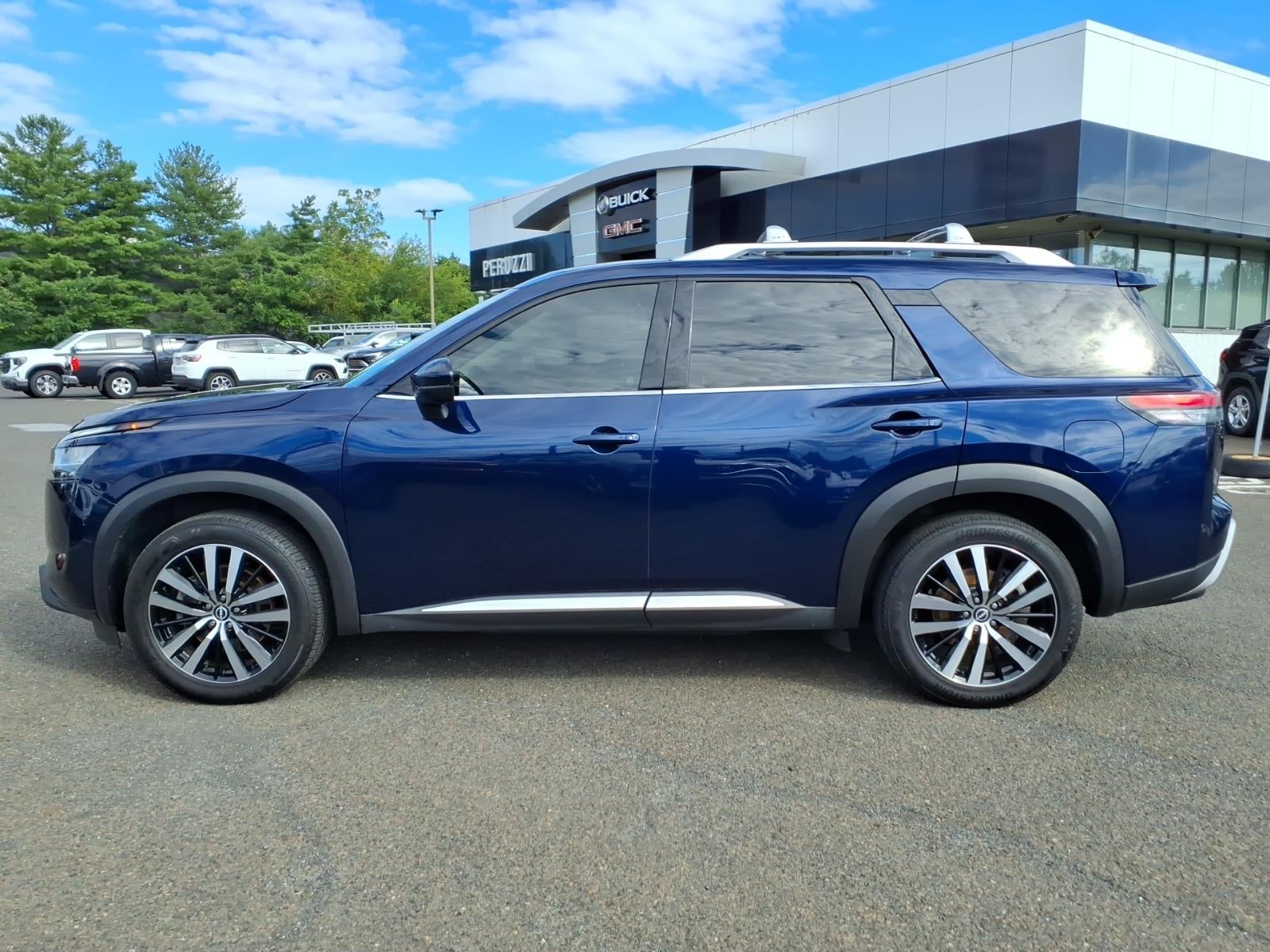 2023 Nissan Pathfinder Platinum 4WD