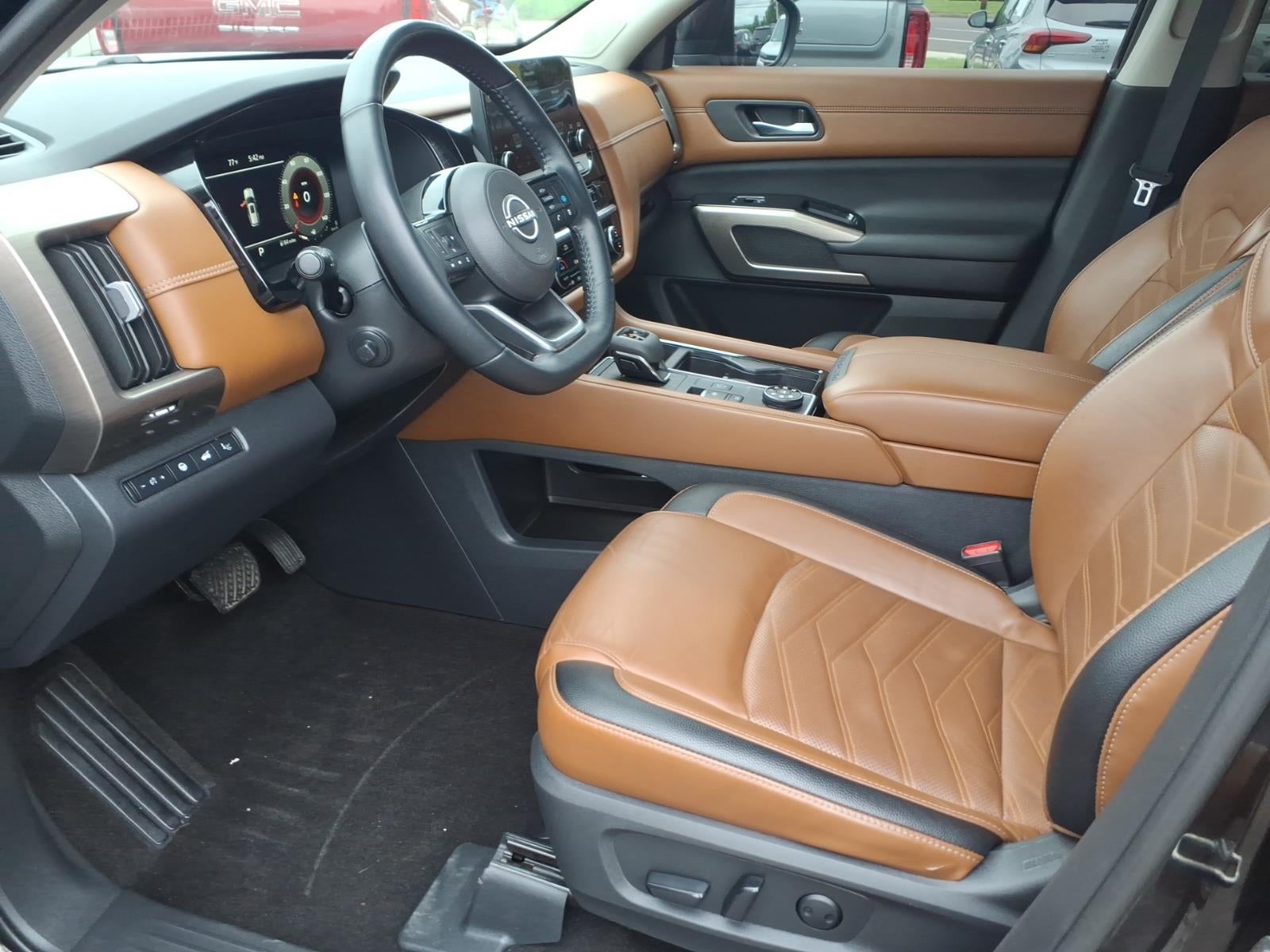 2023 Nissan Pathfinder Platinum 4WD