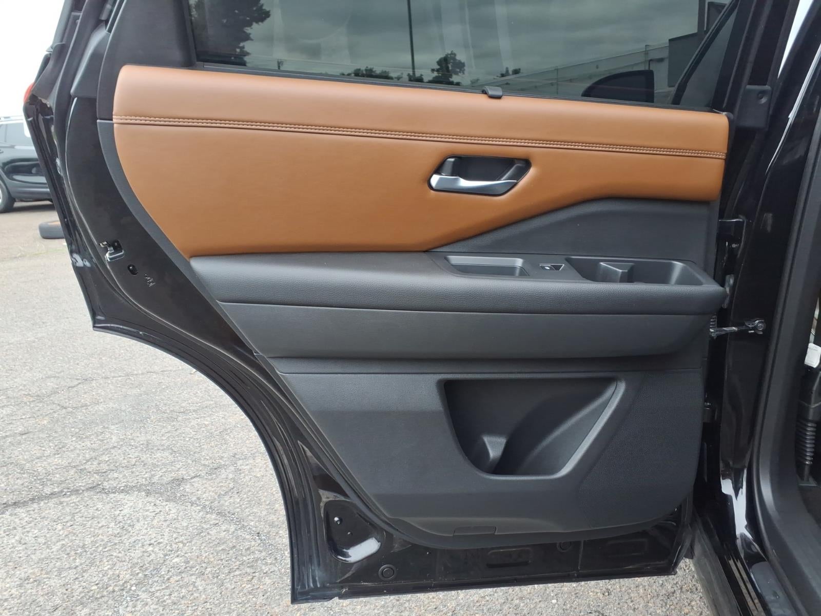 2023 Nissan Pathfinder Platinum 4WD