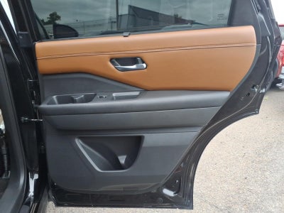 2023 Nissan Pathfinder Platinum 4WD
