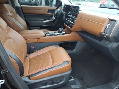 2023 Nissan Pathfinder Platinum 4WD