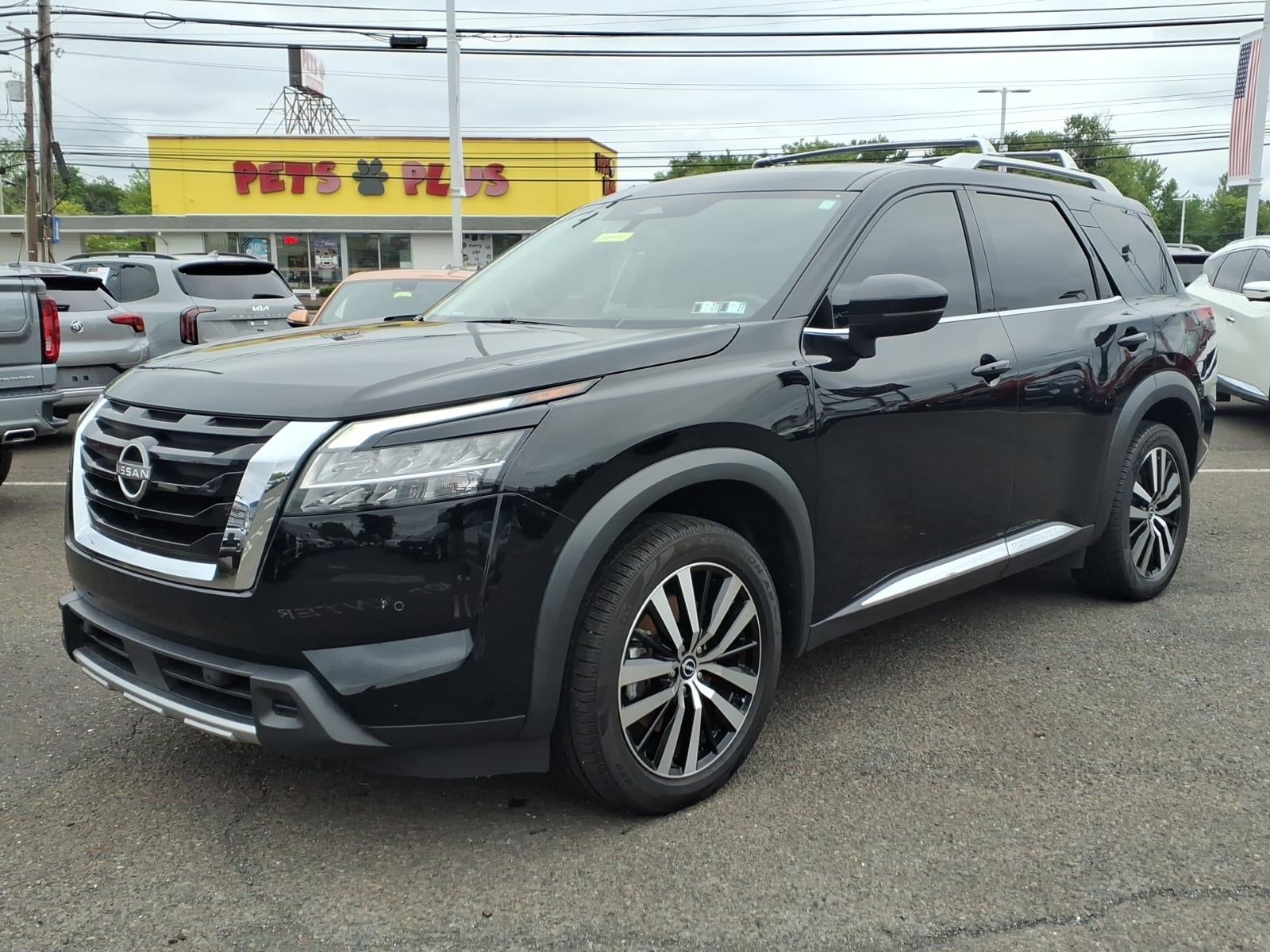 2023 Nissan Pathfinder Platinum 4WD