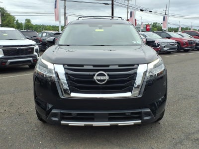 2023 Nissan Pathfinder Platinum 4WD