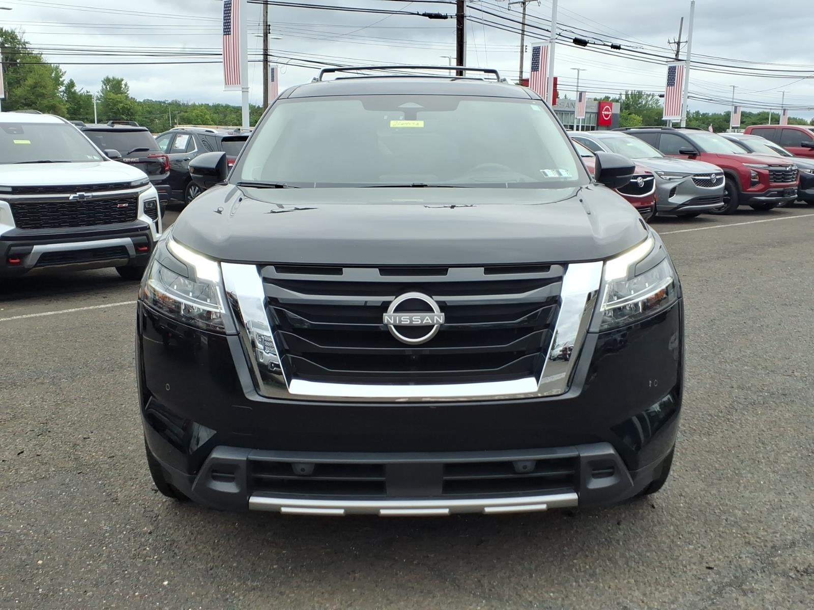 2023 Nissan Pathfinder Platinum 4WD